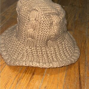❄️☃️🧶NWOT Cozy Tan Brown Cable Knit Bucket Hat w/ Adjustable Brim